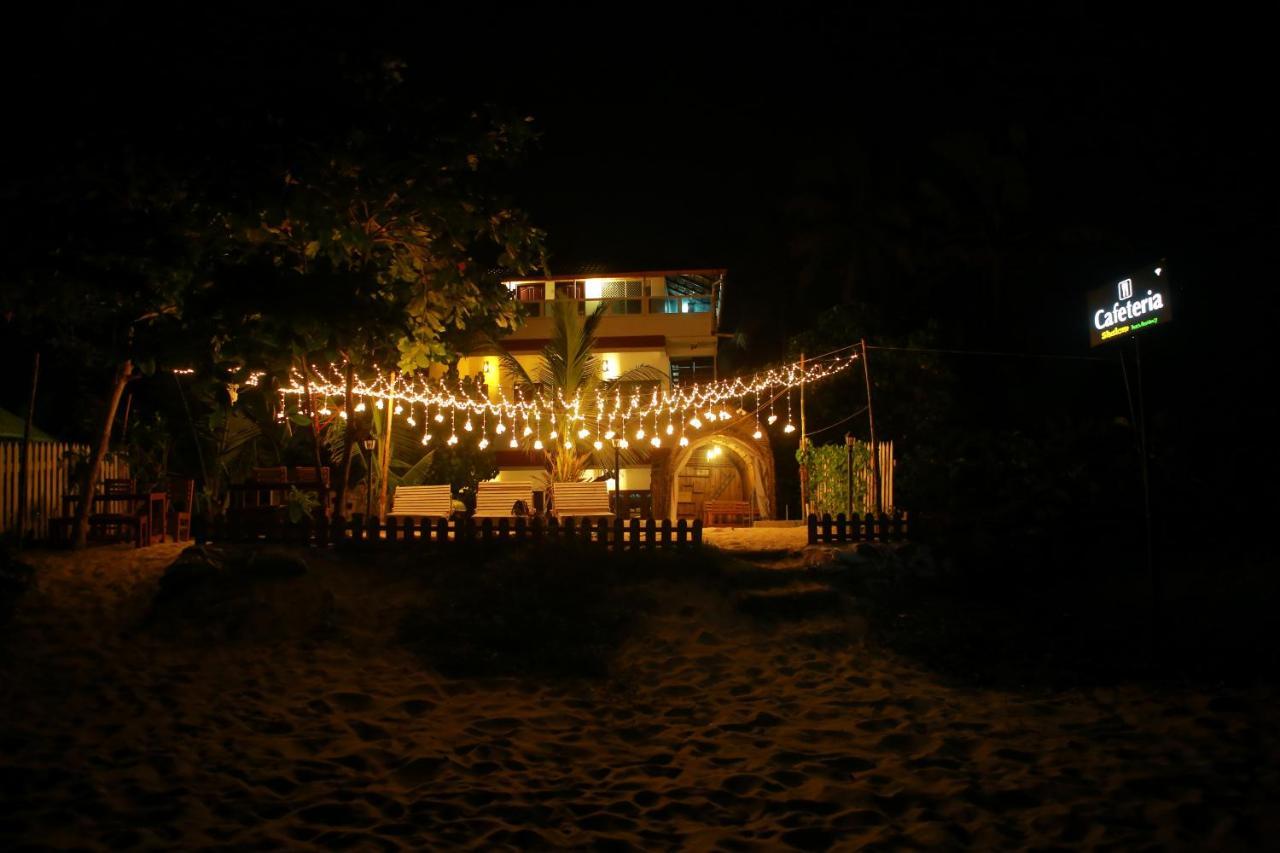 Shalom Beach Residency Alappuzha Esterno foto