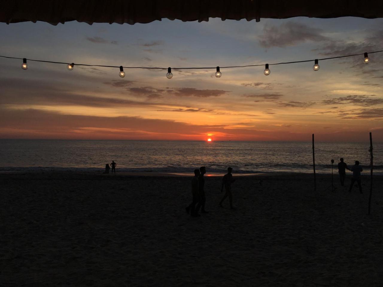 Shalom Beach Residency Alappuzha Esterno foto